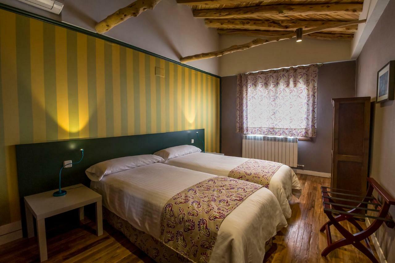Apartamentos Rurales De La Sexma Del Sabinar Corduente Exterior foto
